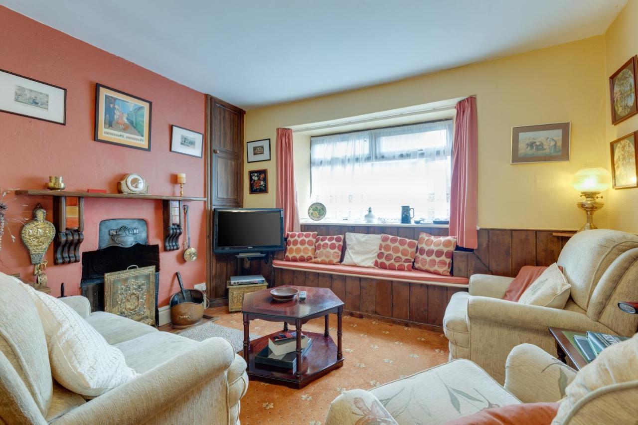 Charming Historical Cottage In Скарборо Экстерьер фото