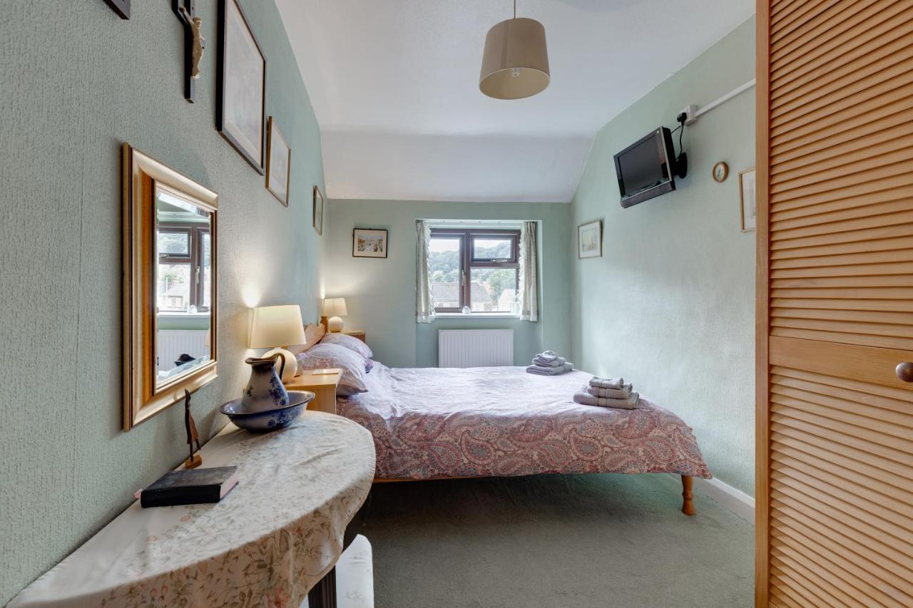 Charming Historical Cottage In Скарборо Экстерьер фото